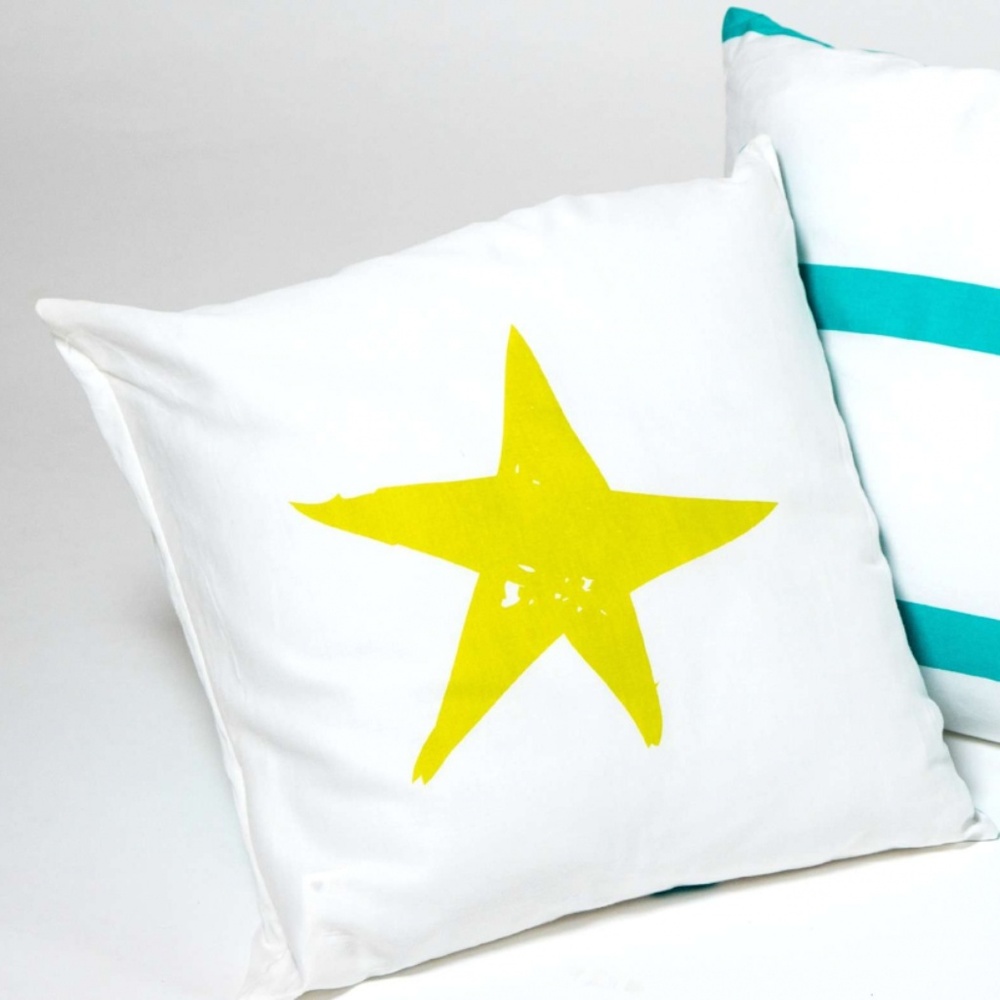 KIDS BEDDING ORGANIC COTTON STAR PILLOW
